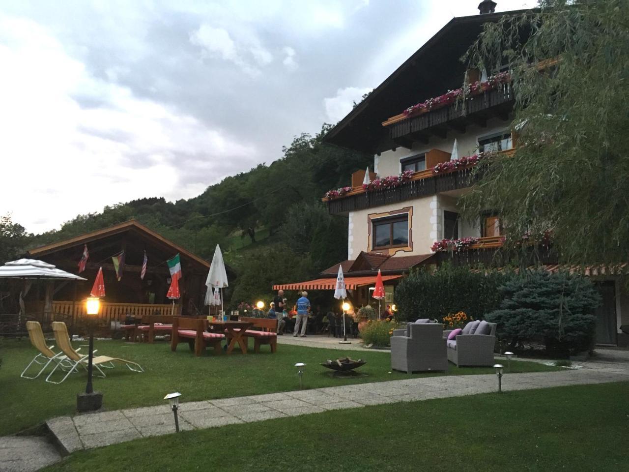 B&B Pension Karlsdorfer Hof Seeboden Exterior foto